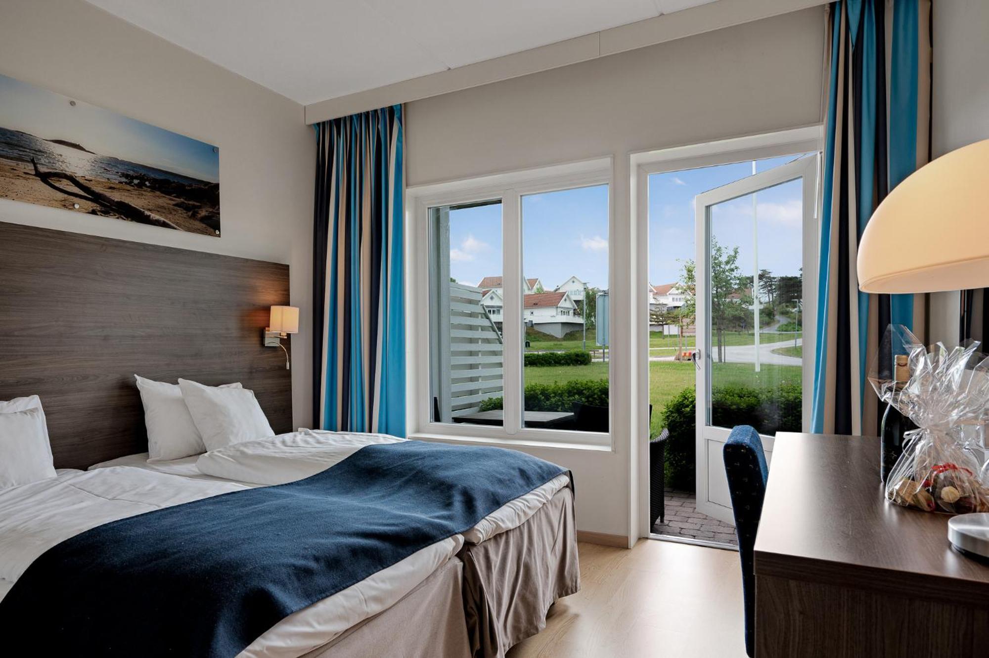 Hotelli Tanumstrand & 4*