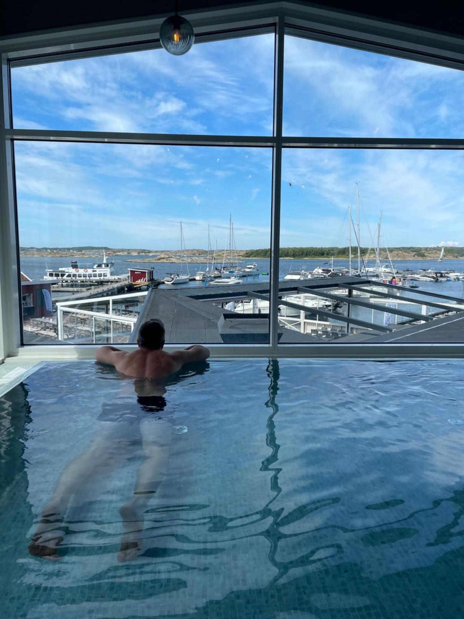 Hotelli Tanumstrand & 4*